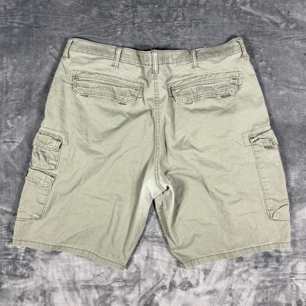 Y2K Wrangler Green Relaxed Fit Cargo Shorts - size 40 x 11